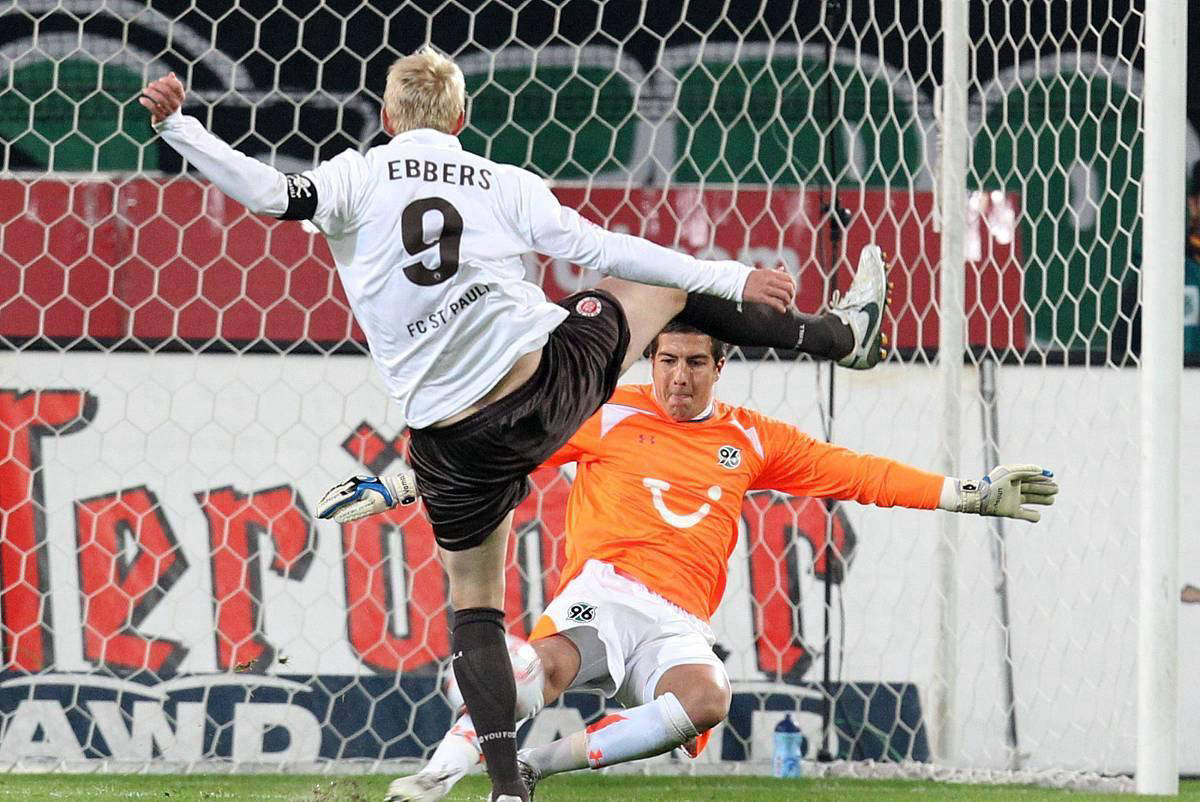 圣保利面临降级压力,拜仁慕尼黑全力争取欧冠席位!